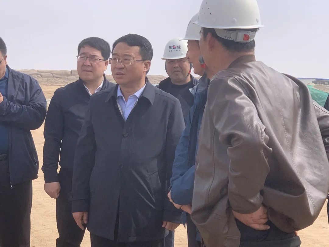 阿左旗旗委書記劉志強一行蒞臨內(nèi)蒙陜建礦業(yè)進(jìn)行工作調(diào)研