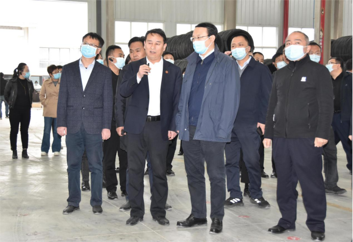 銅川市委常委、副市長劉浩一行到陜建裝配智造公司第二廠區(qū)調(diào)研指導(dǎo)工作